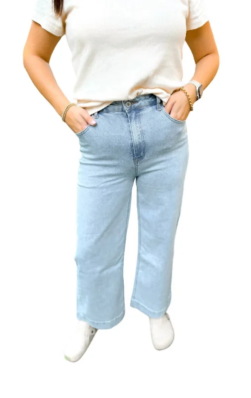 Weekend Deals to Brighten Your Day Cropped Straight Denim Jeans In Light Wash