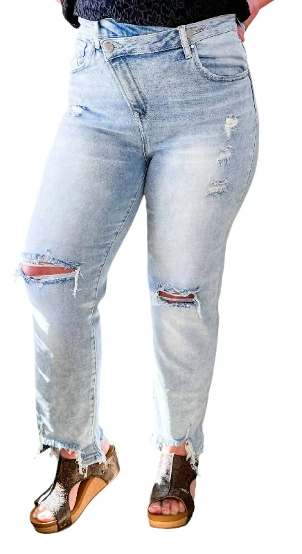 Super Deal Play It Cool High Rise Girlfriend Denim Jean In Light Wash