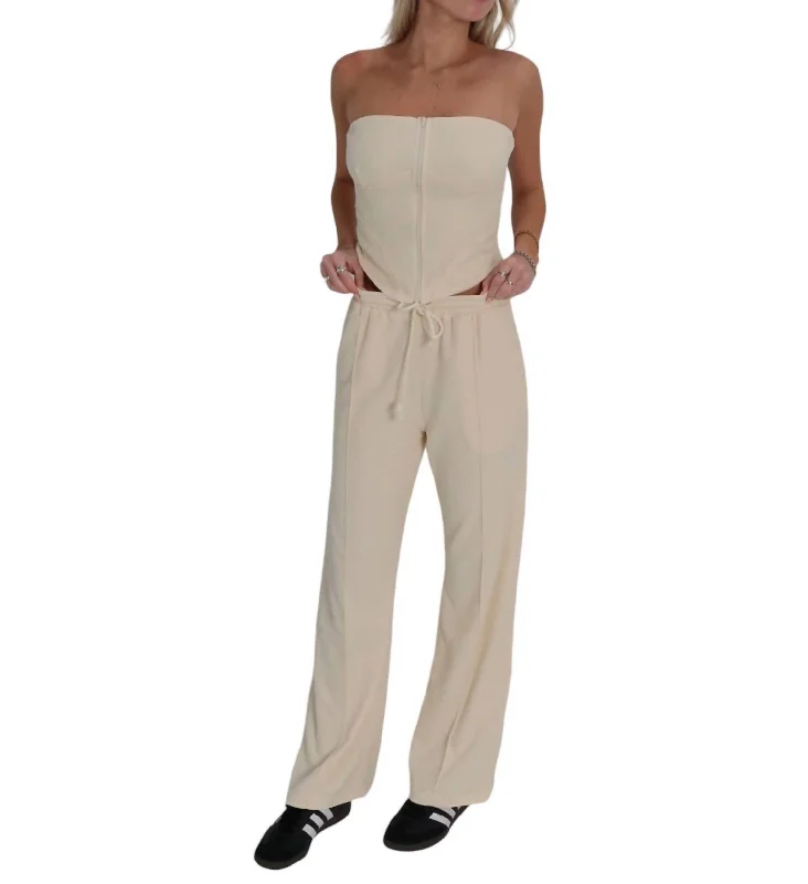 Weekend Specials to Delight En Route Pants In Cream