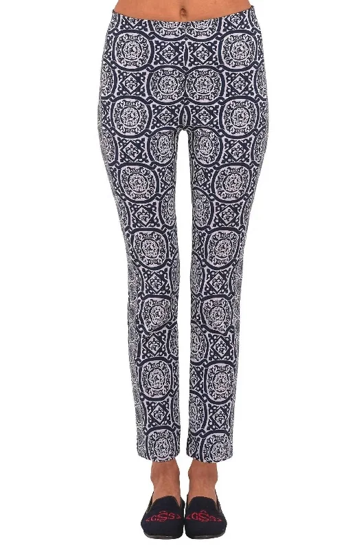 Discount Days Women's Pull On Pants In Navy