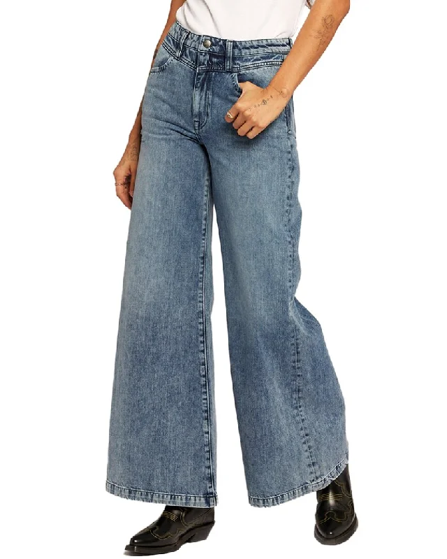 Weekend Discounts to Enjoy Current/Elliott The Timeless Liverpool Jean