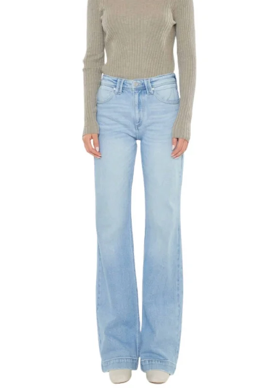 Weekend Discounts to Delight Courtni Bootcut Jeans In Light Denim