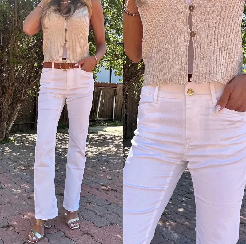 Weekend Discounts to Delight Adele In White