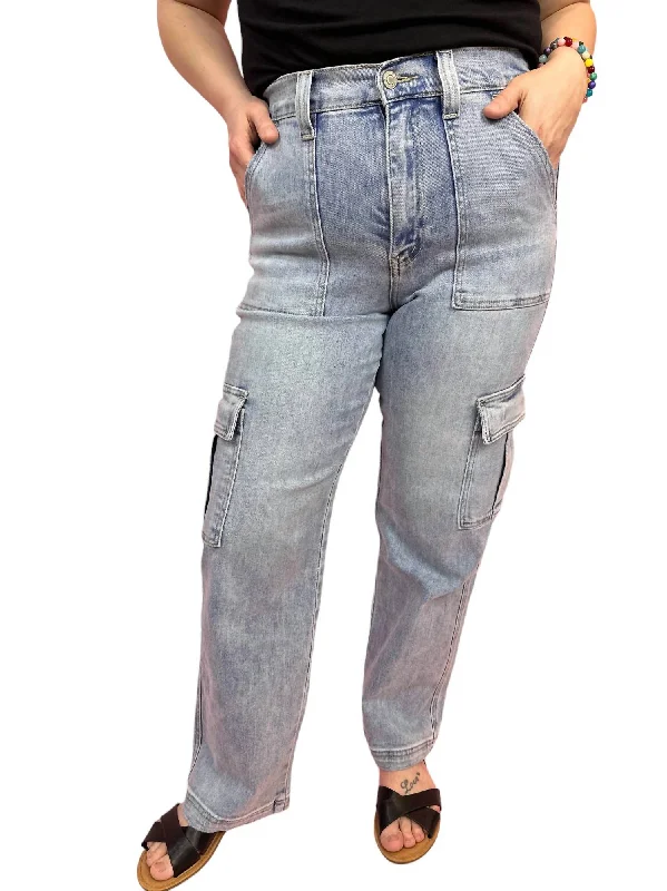 Weekend Specials to Grab High Rise Cargo Stretch Jean In Light Wash