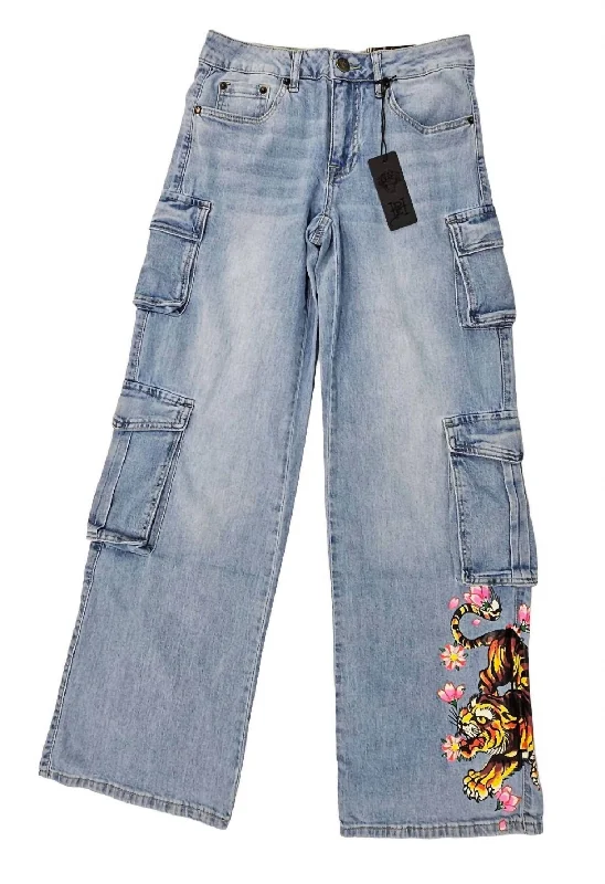 Weekend Bargains Galore Women's Tiger Flowers Cargo Jean In Retro Light