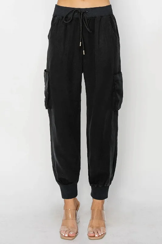 Super Deal Cargo Jogger Pants In Black