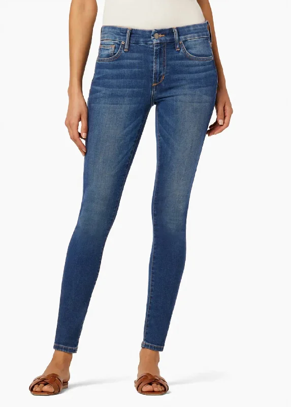 Take Action The Icon Ankle Jeans In Stephaney