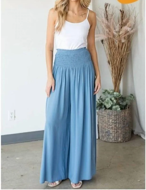 Epic Deals Le’Mere Pants In Blue