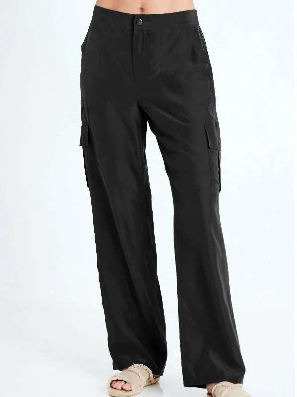 Weekend Bargains to Celebrate Go At Ease Cargo Pant In Washed Black