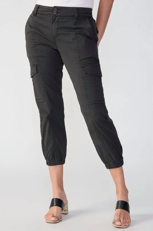 Weekend Deals That Impress Rebel Standard Rise Pant In Black