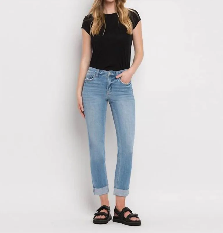 Take Advantage Mid Rise Cuffed Crop Straight Jeans In Light Wash