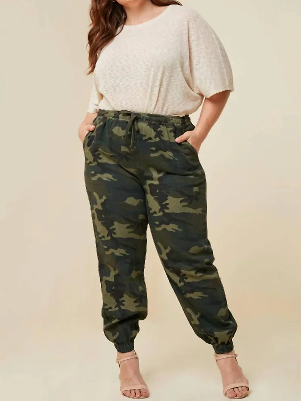 Hurry In Camo Jogger In Dark Green