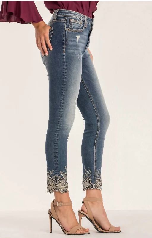 Deal Zone Light Of The Day Skinny Jeans In Medium Wash