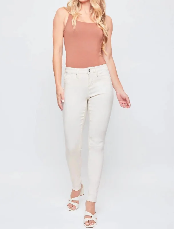 Weekend Savings Galore Hyperstretch Skinny Jean In Gardenia