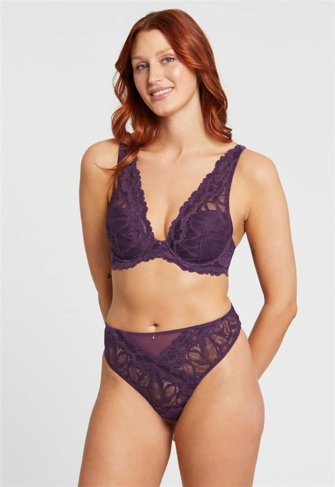 Royale Lace Thong In Pinot - Montelle