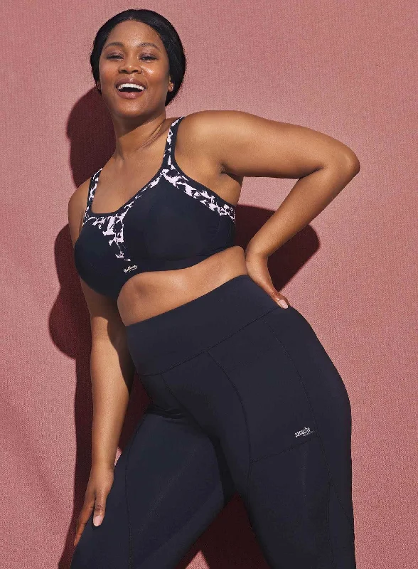 Weekend Savings Spectacle Sculptresse: Activate Non Padded Sports Bra Mono Print
